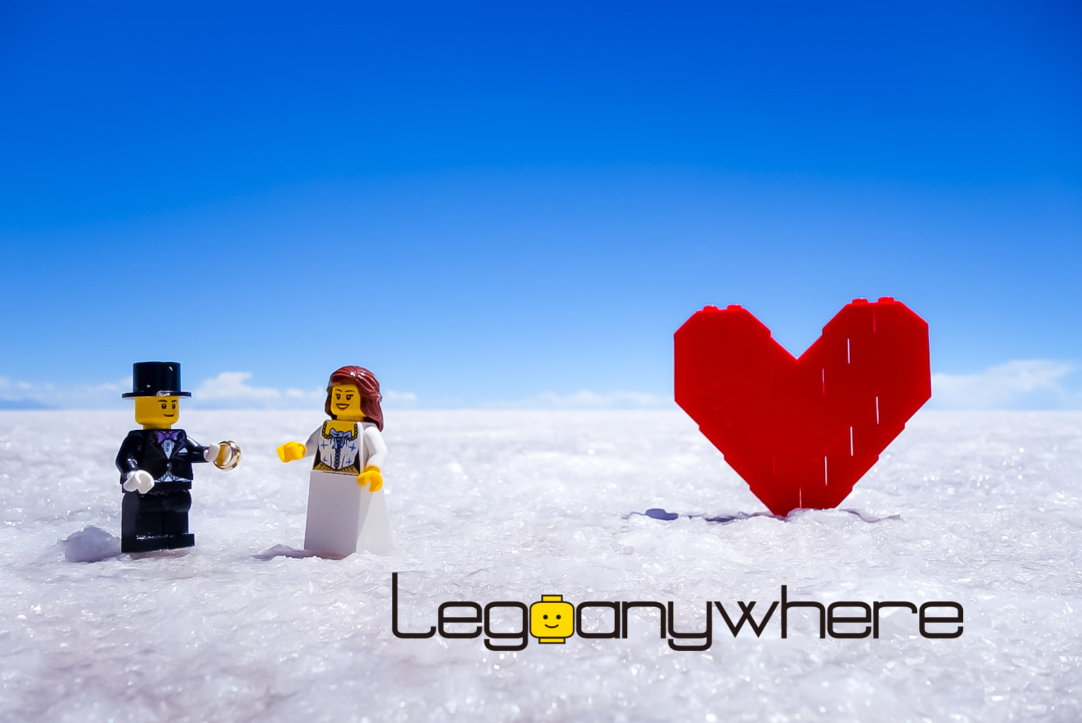 ウユニ塩湖でのレゴの写真