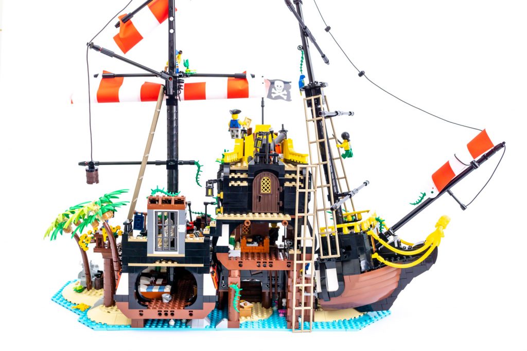 レゴ() アイデア 赤ひげ船長の海賊島 21322 - おもちゃ